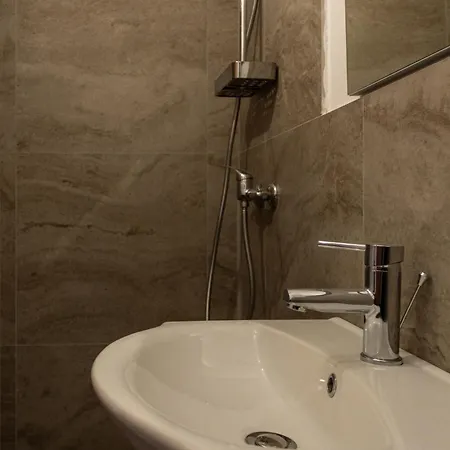 Nathacasa Oria Villa *